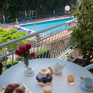 Pian Dei Boschi Aparthotel Pietra Ligure